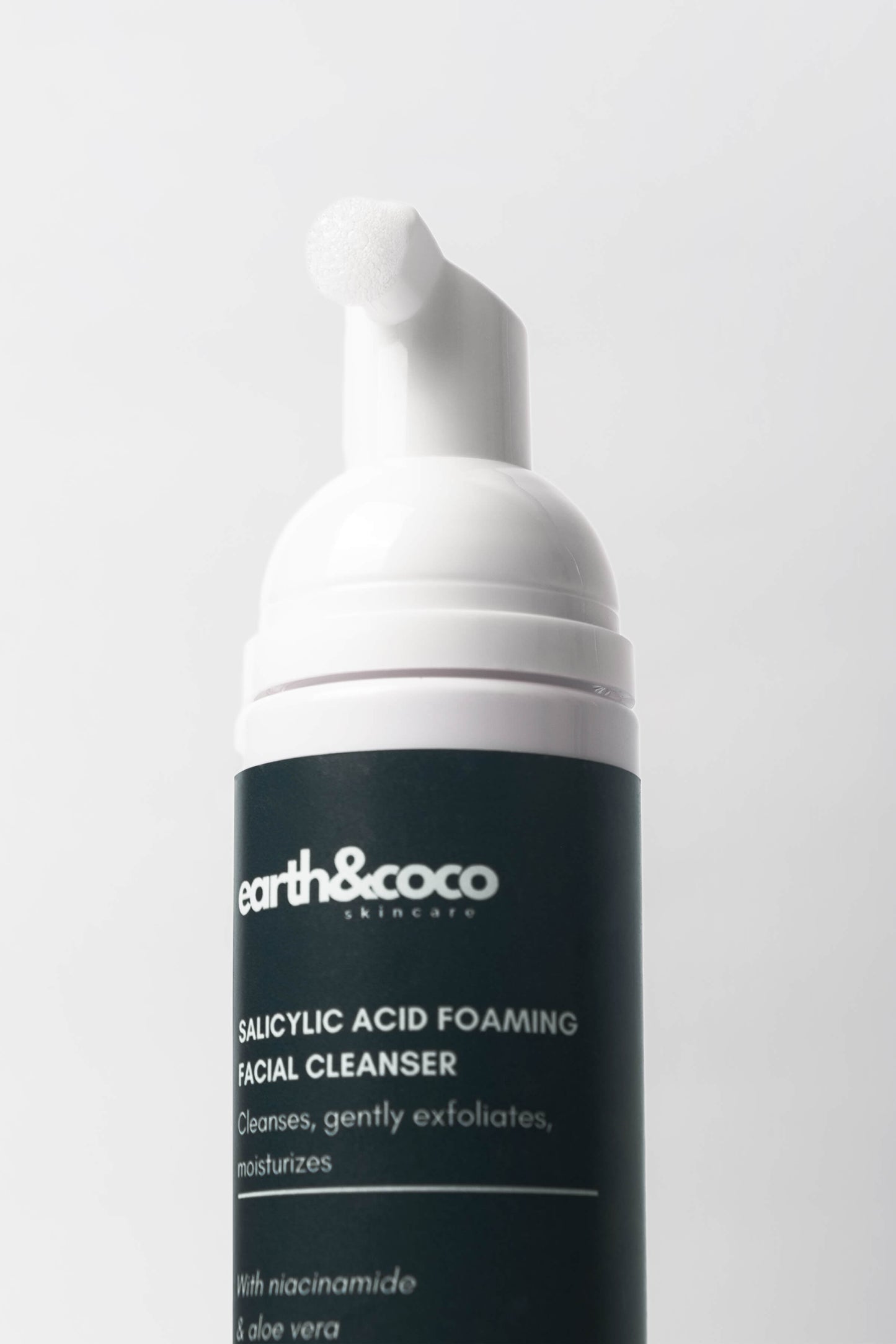 Salicylic Acid Foaming Facial Cleanser — Clears Pores & Fights Breakouts